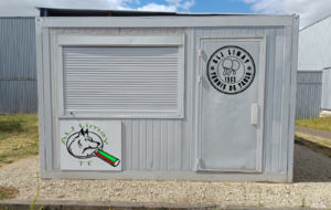 CLUB HOUSE