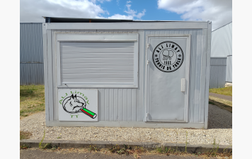 CLUB HOUSE